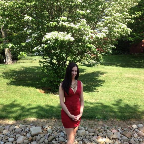 Meet your Posher, Sarah - Picture 1 of 1